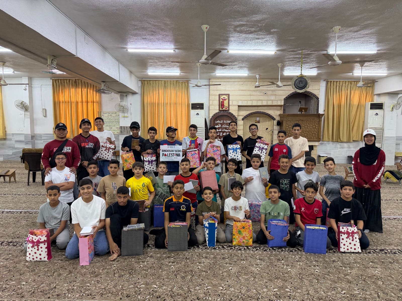 Santunan Anak Yatim Palestina di Camp Wehdat oleh Relawan ODOJ